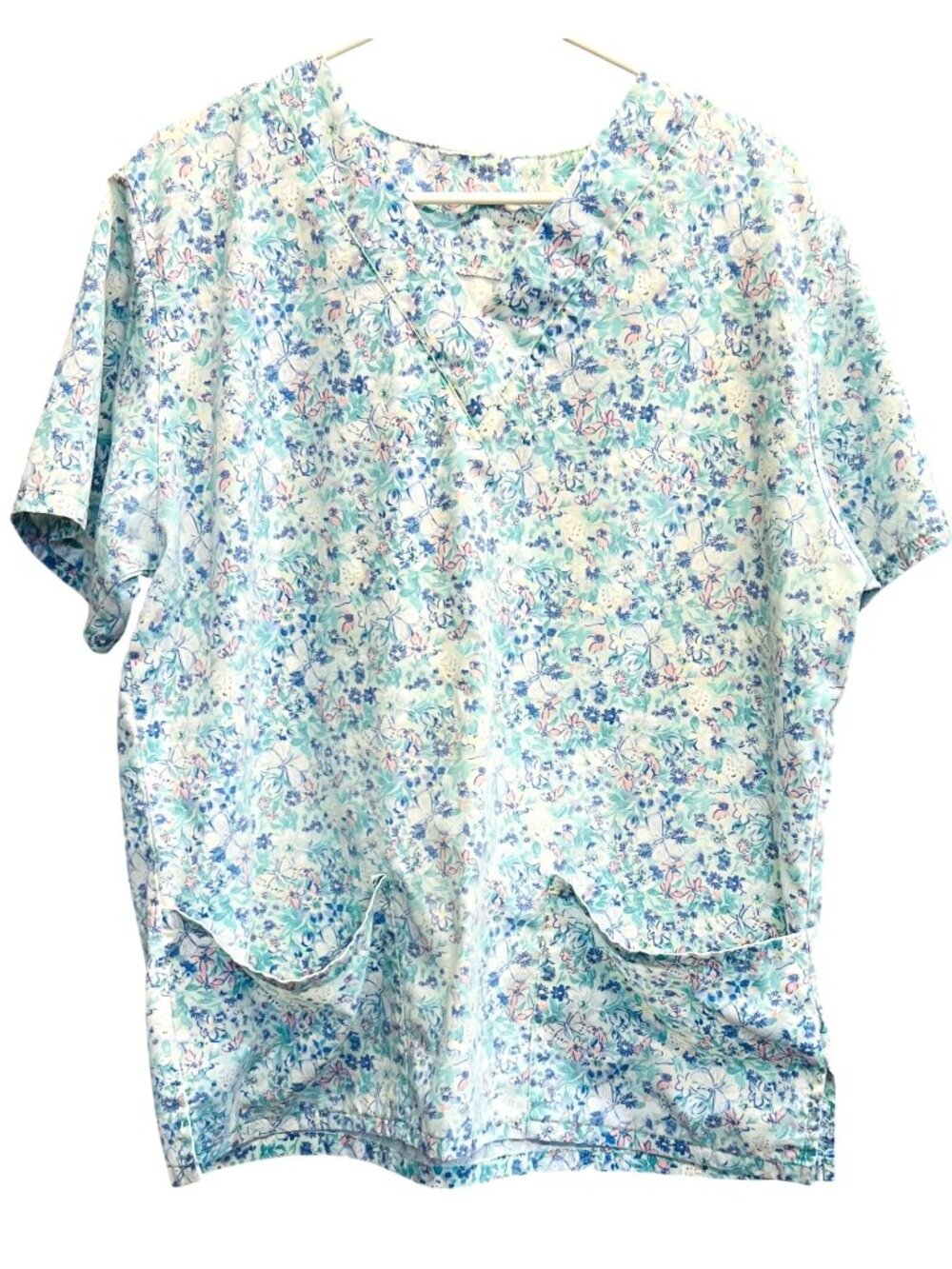 Floral Print Womens Scrub Top Short Sleeve V-Neck Two Pockets